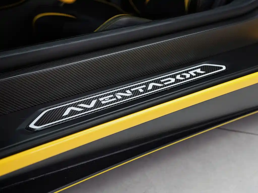 Lamborghini Aventador 2016 — фото 29
