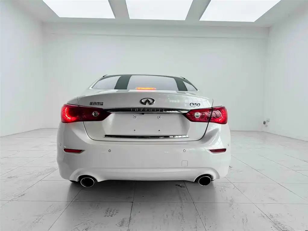 Infiniti Q50L 2017 — фото 9