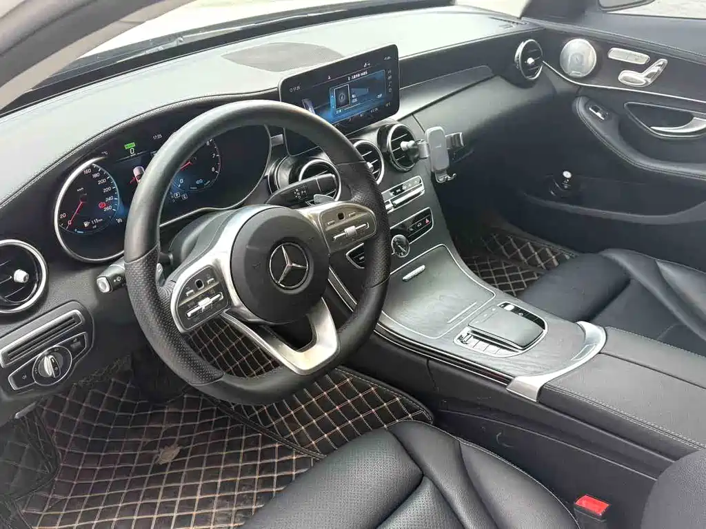 Mercedes-Benz C-Class 2021