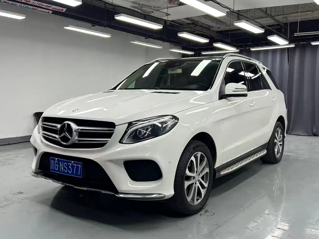 Mercedes-Benz GLE 2016 — фото 1