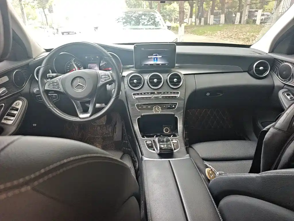 Mercedes-Benz C-Class 2017 — фото 10