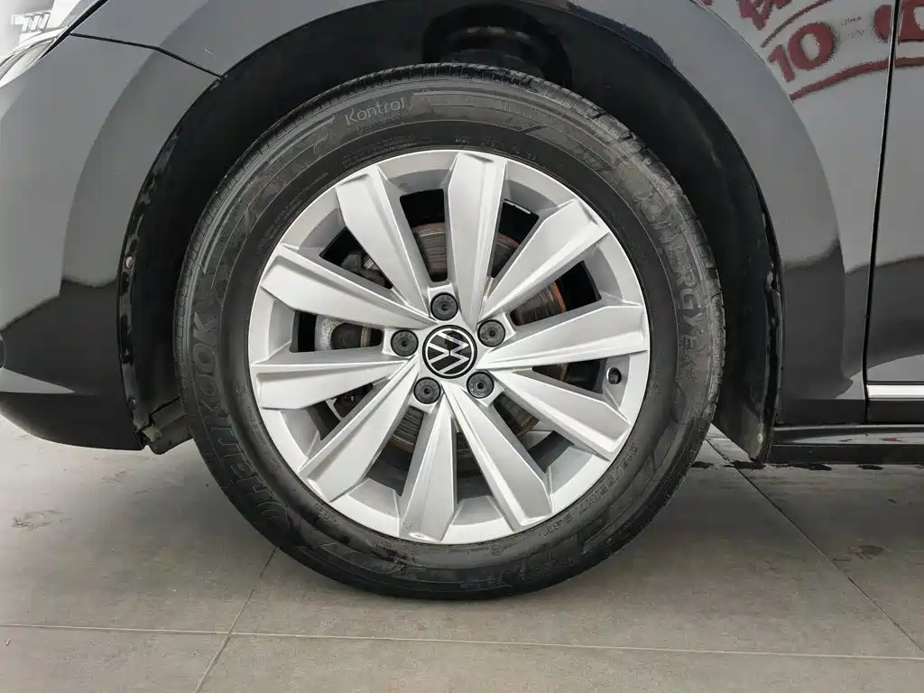 Volkswagen Passat 2021 — фото 17