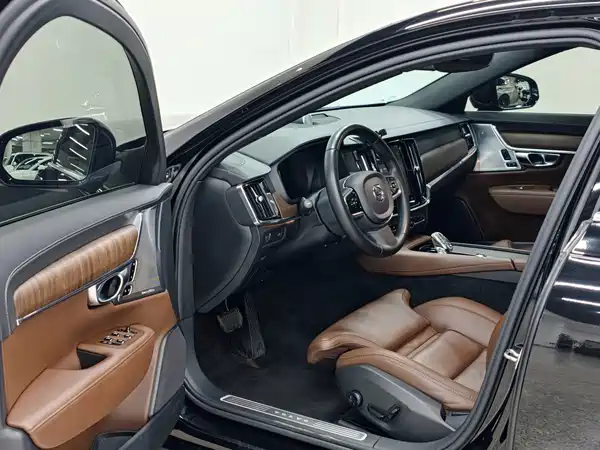 Volvo S90 2021