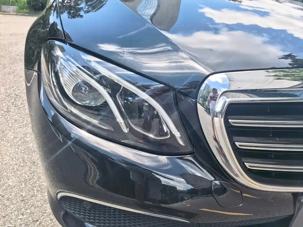 Mercedes-Benz E-Class 2019 — фото 20