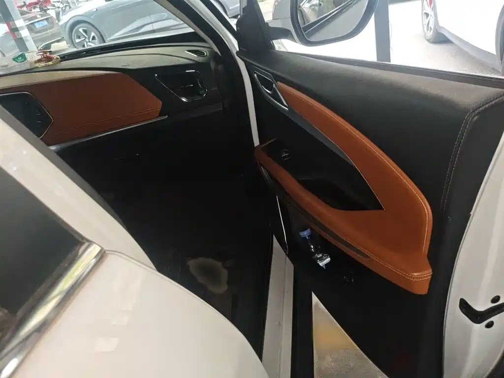 Zotye T300 2018 — фото 20
