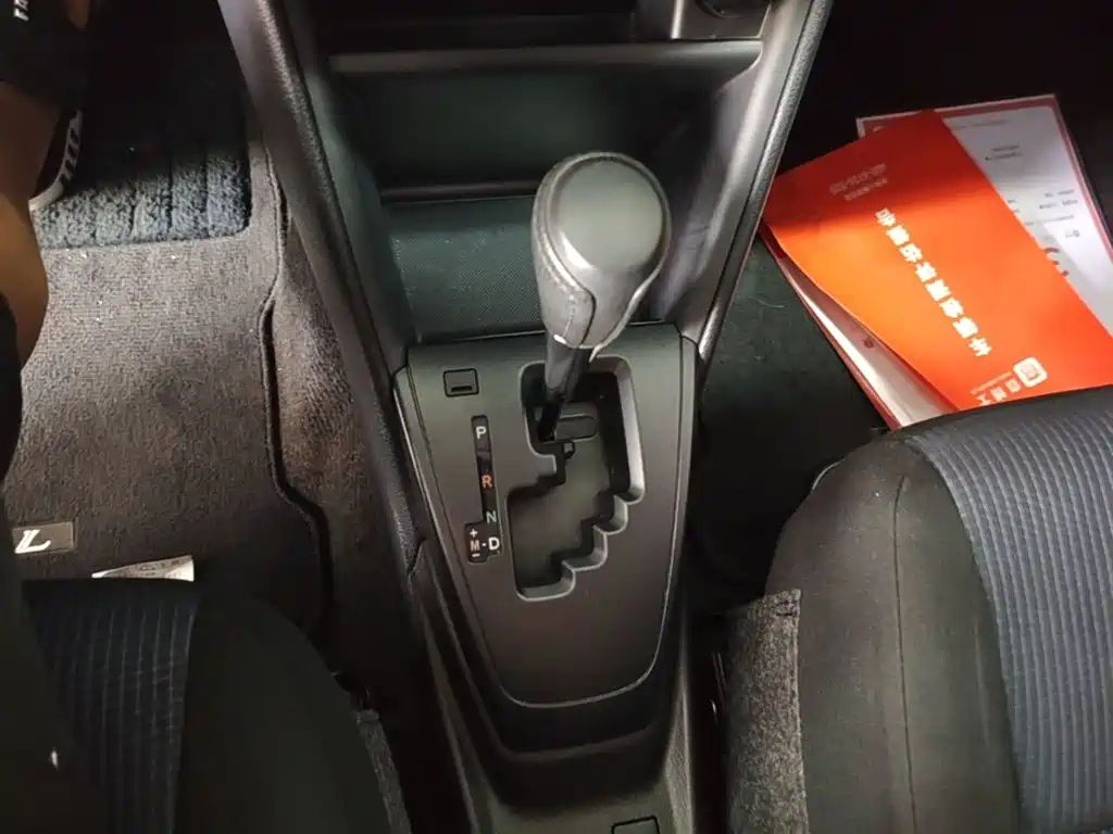 Toyota Yaris L 2019 — фото 14