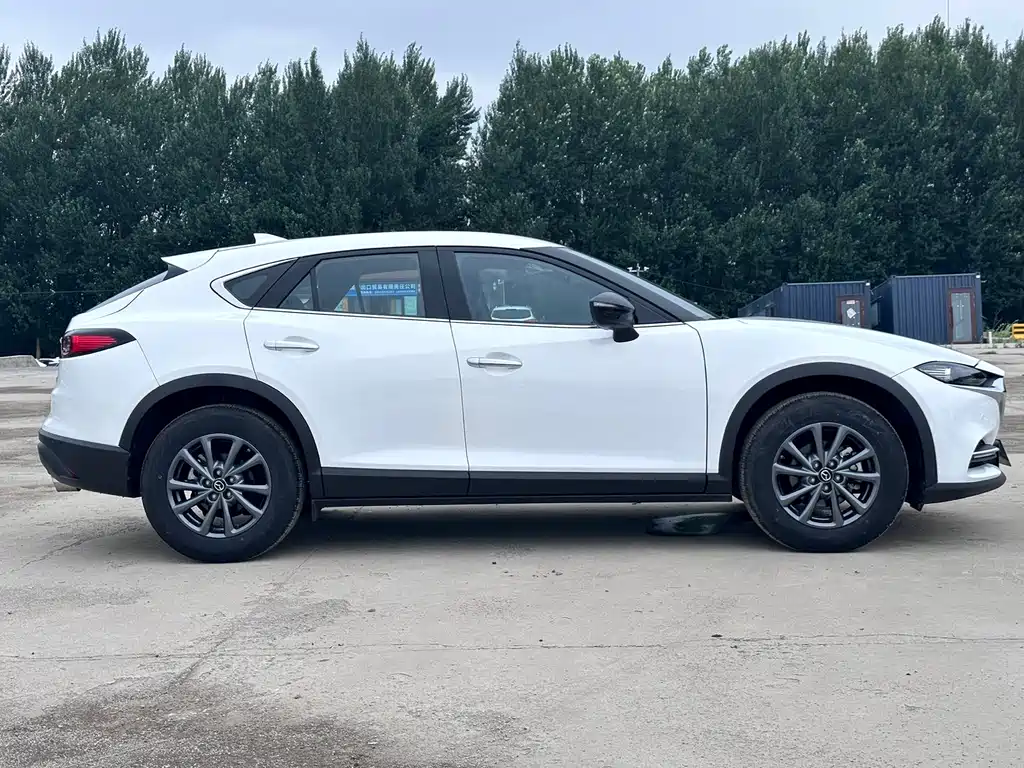 Mazda CX-4 2023