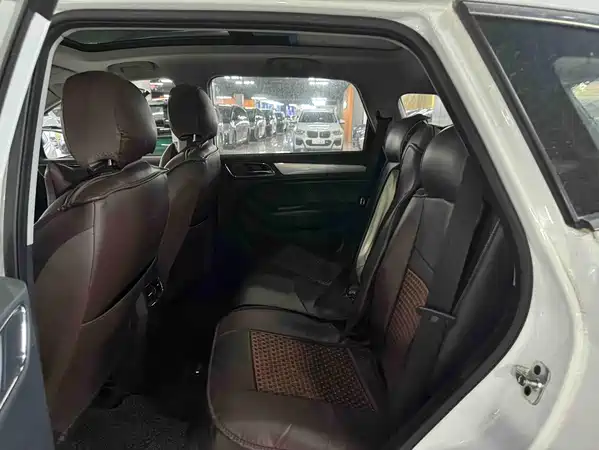 Roewe RX5 2016