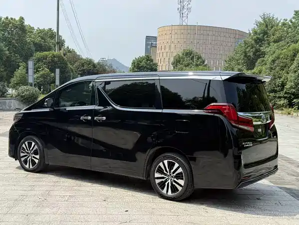 Toyota Alphard 2018
