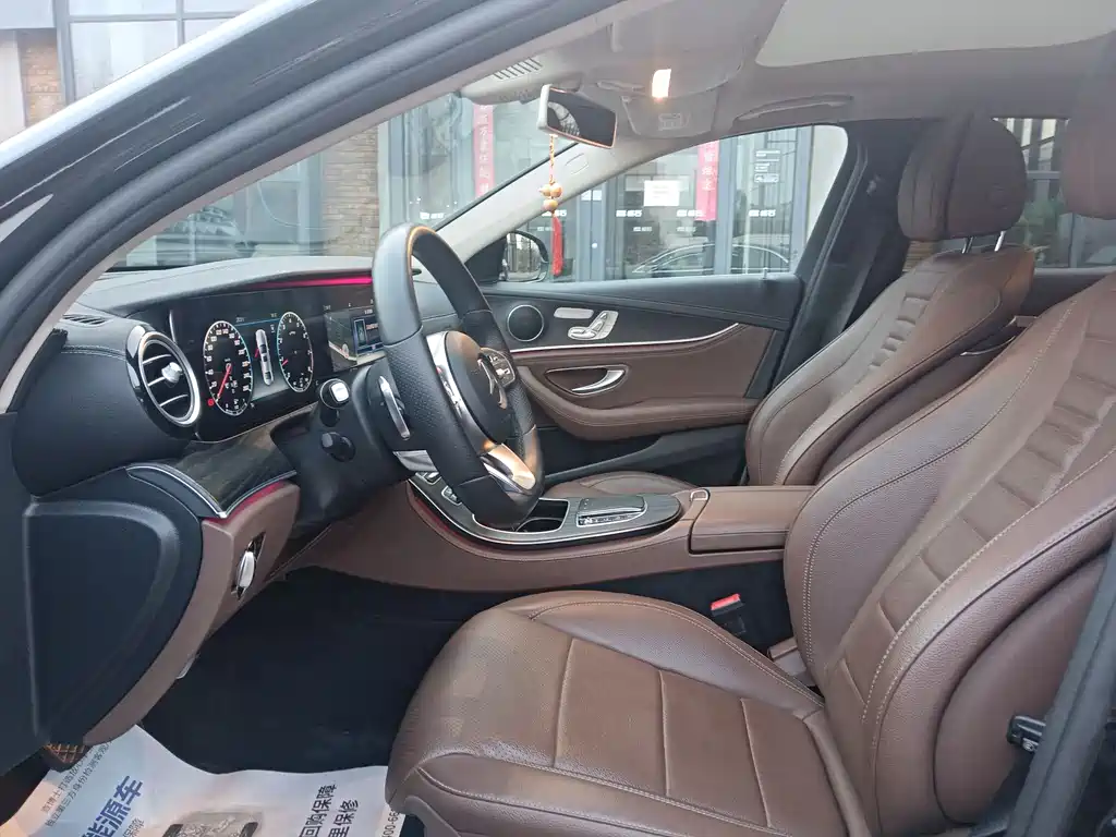 Mercedes-Benz E-Class 2020 — фото 13