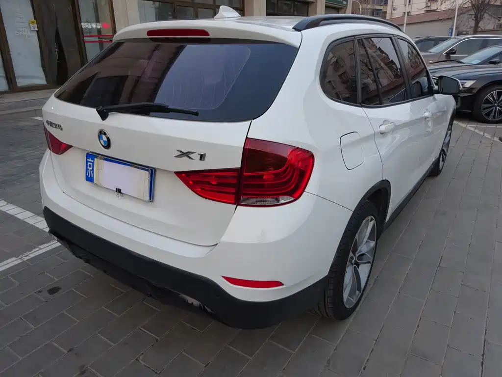 BMW X1 2014 — фото 19