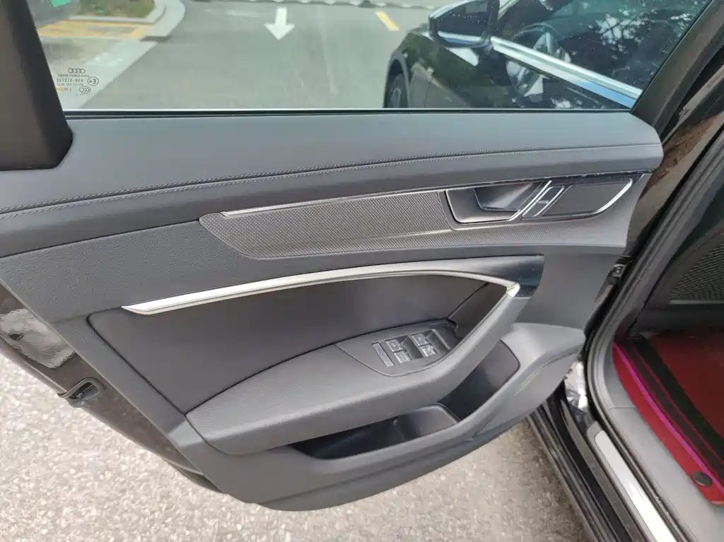 Audi A6L 2025