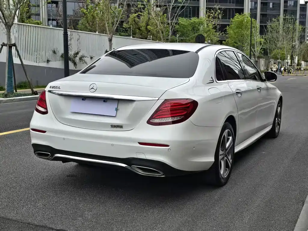 Mercedes-Benz E-Class 2018 — фото 4