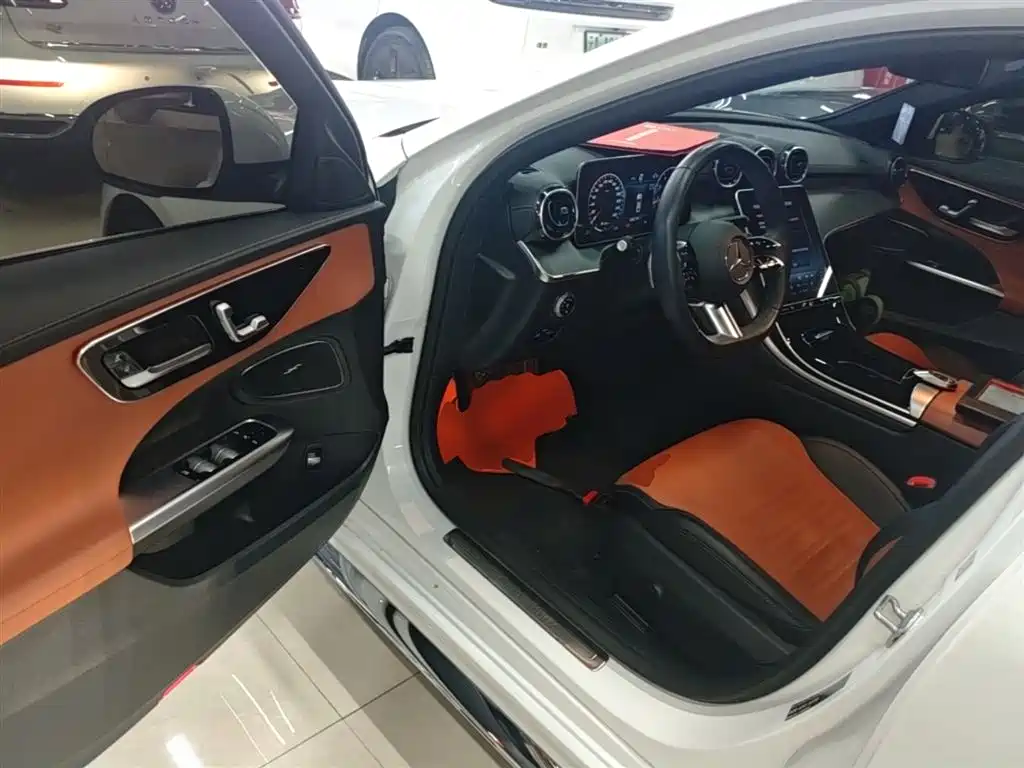 Mercedes-Benz C-Class 2023 — фото 15