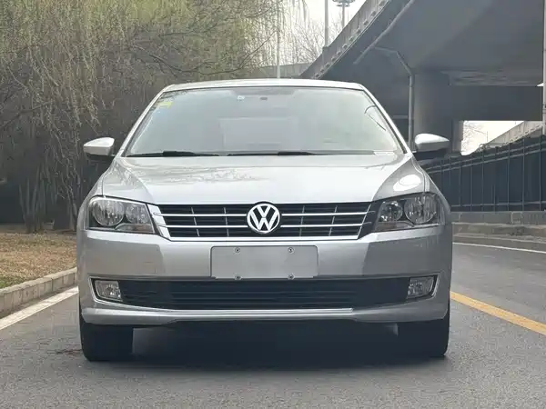 Volkswagen Gran Lavida 2013
