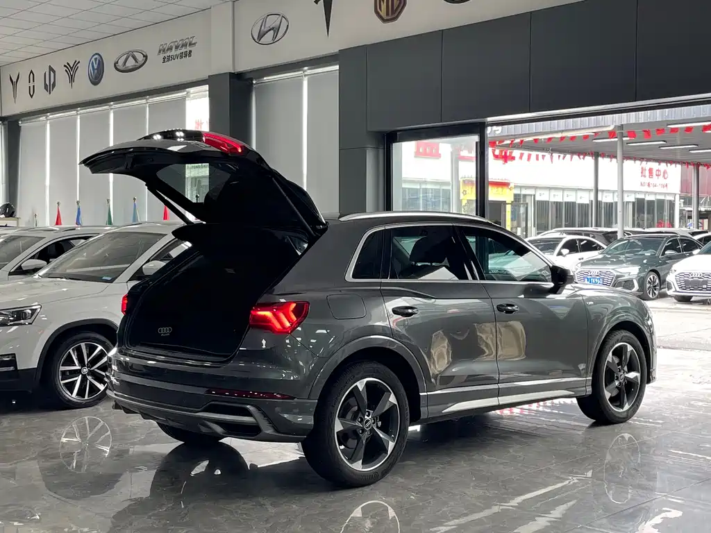 Audi Q3 2023 — фото 17