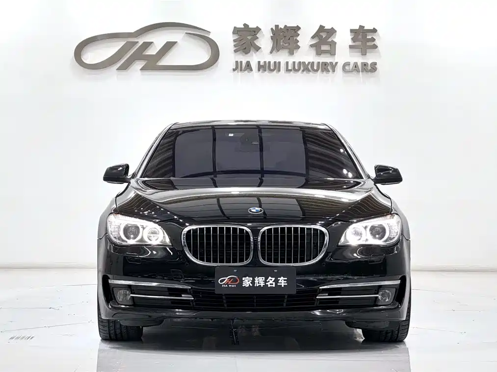 BMW 7 Series 2012 — фото 2