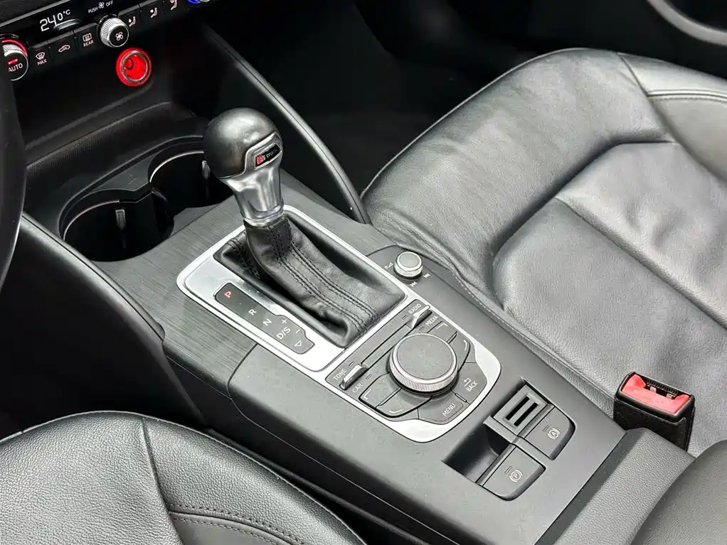 Audi A3 2015 — фото 15