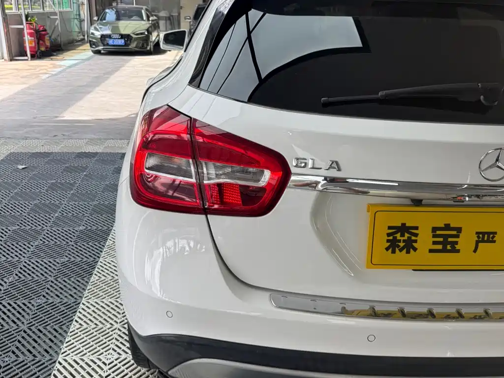 Mercedes-Benz GLA 2015 — фото 10