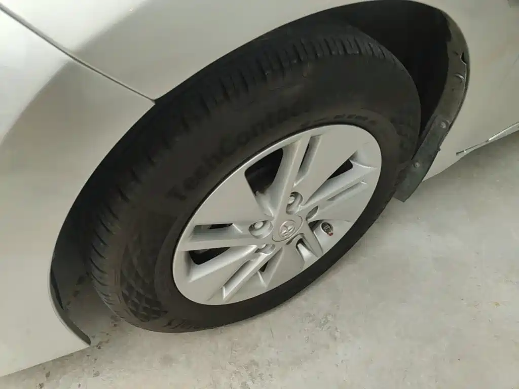 Toyota Corolla 2015 — фото 23