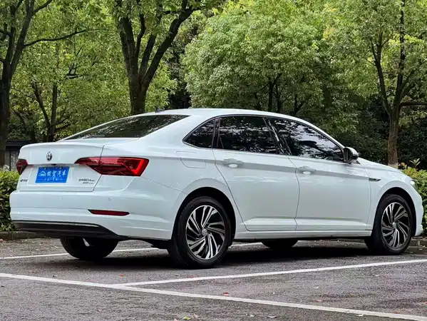 Volkswagen Sagitar 2022