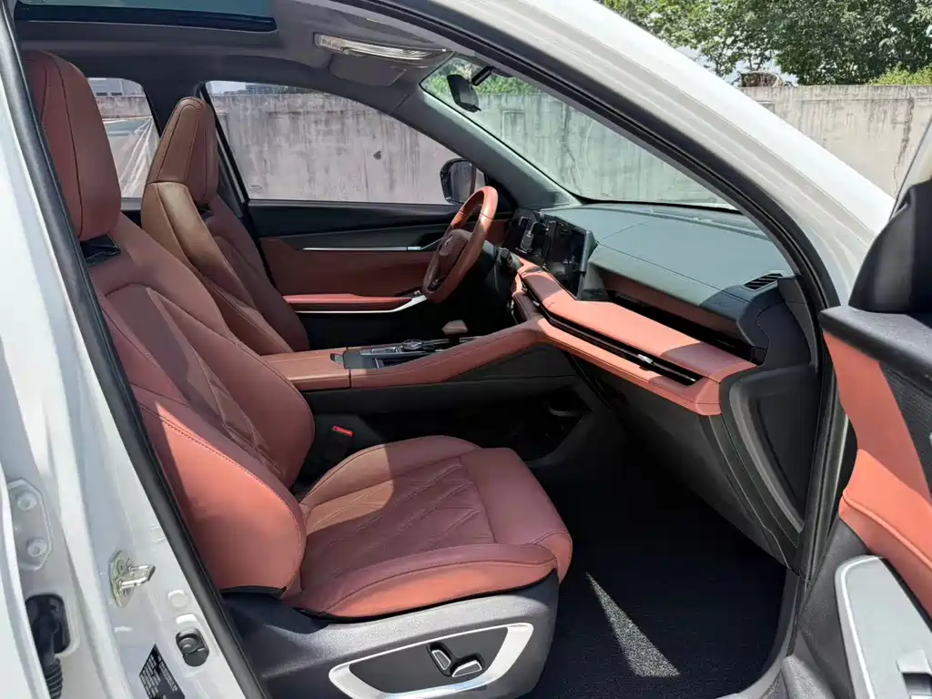 Changan CS75PLUS 2023 — фото 12