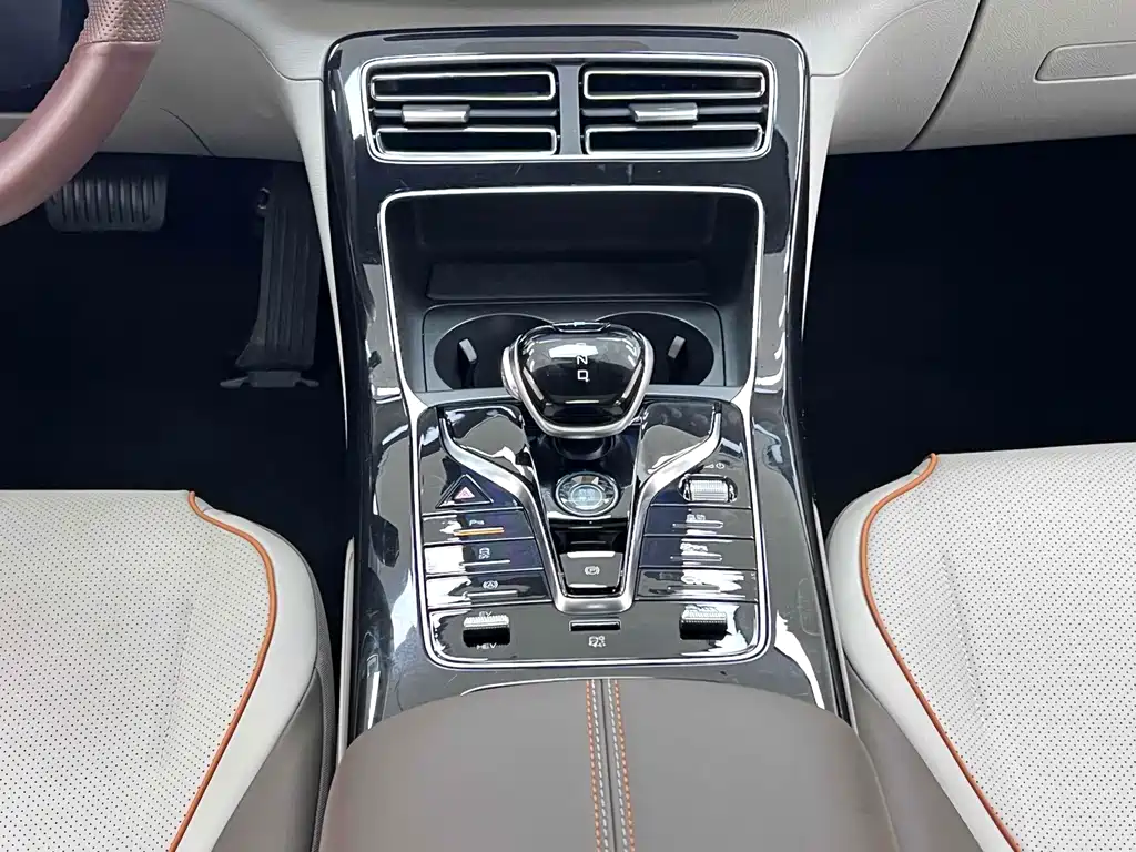 BYD Qin PLUS 2023 — фото 22