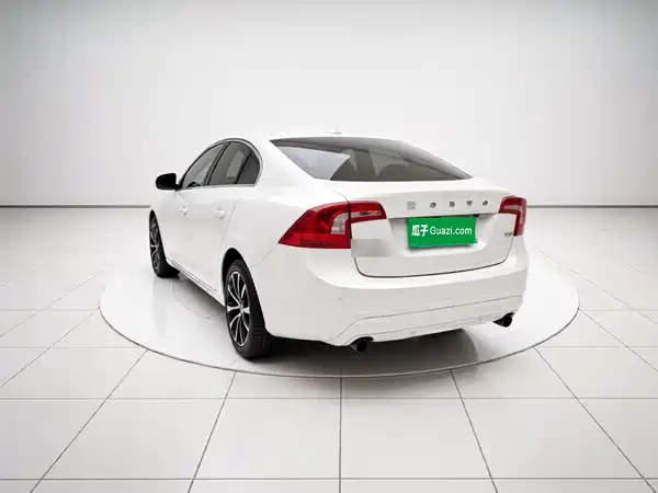 Volvo S60 2019