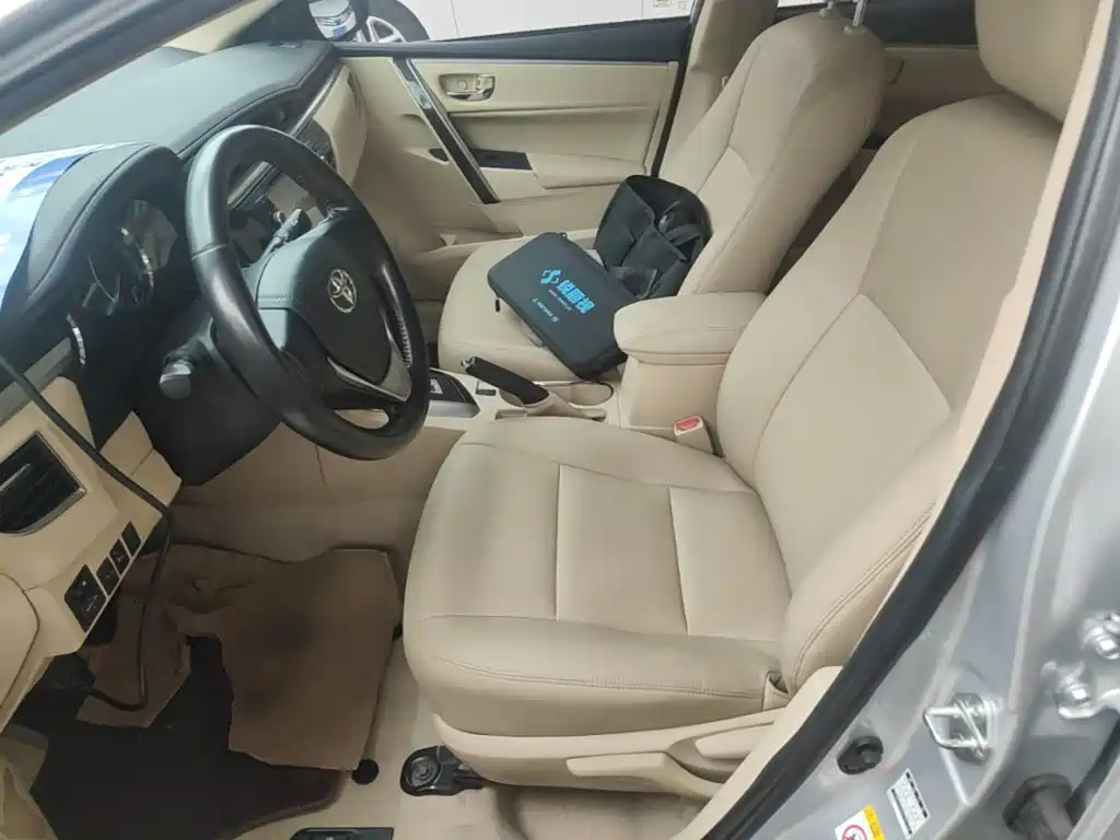 Toyota Corolla 2015 — фото 15