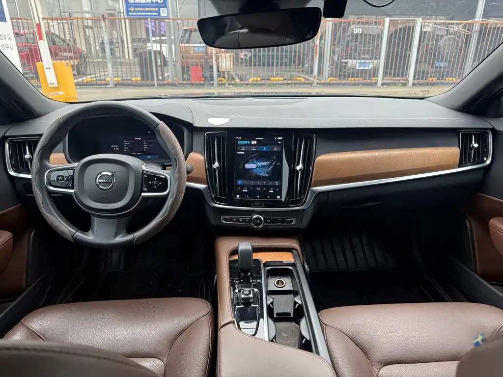 Volvo S90 2022 — фото 14