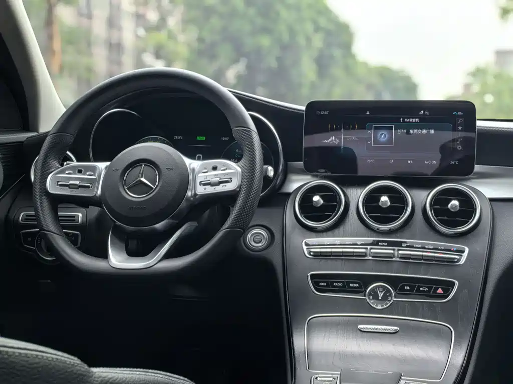 Mercedes-Benz C-Class 2021 — фото 10