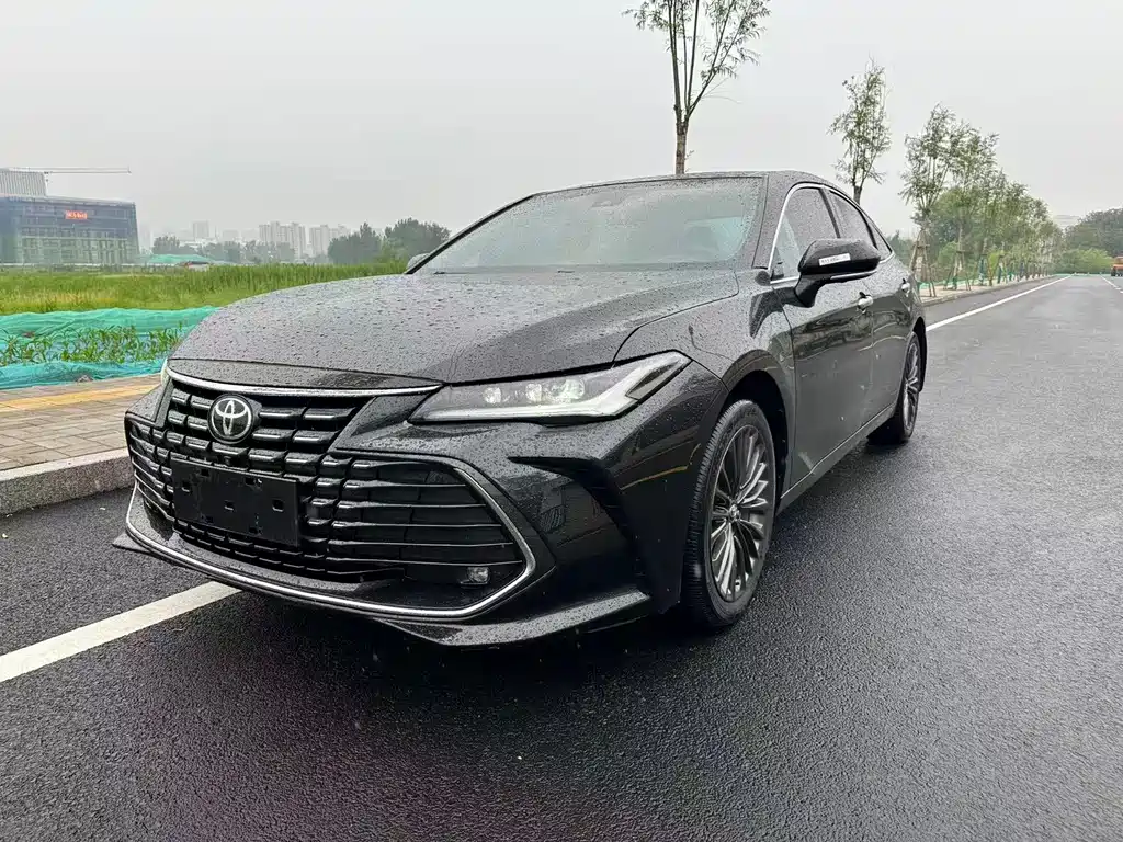 Toyota Avalon 2023 — фото 1