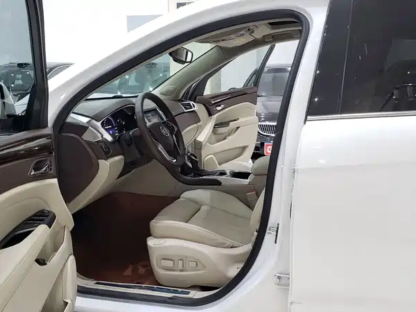 Cadillac SRX 2016
