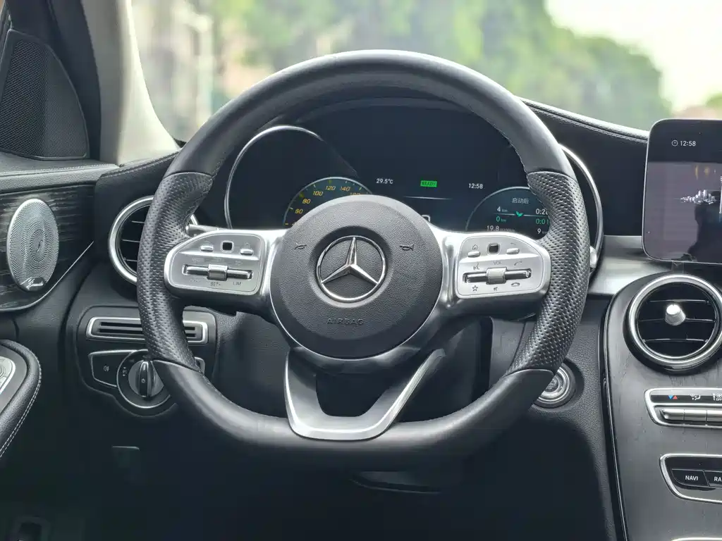 Mercedes-Benz C-Class 2021 — фото 11