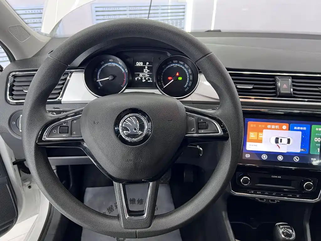 Skoda Rapid 2022 — фото 13