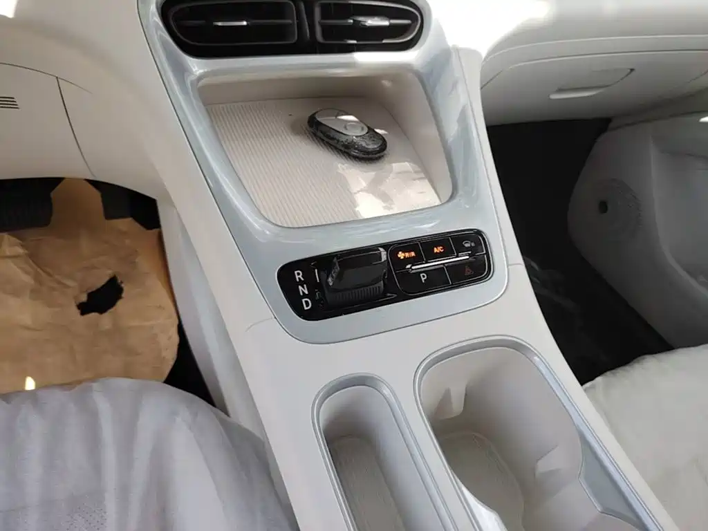 Geely Galaxy Starwish 2026 — фото 14