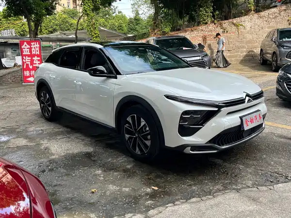 Citroën Versailles C5 X 2024