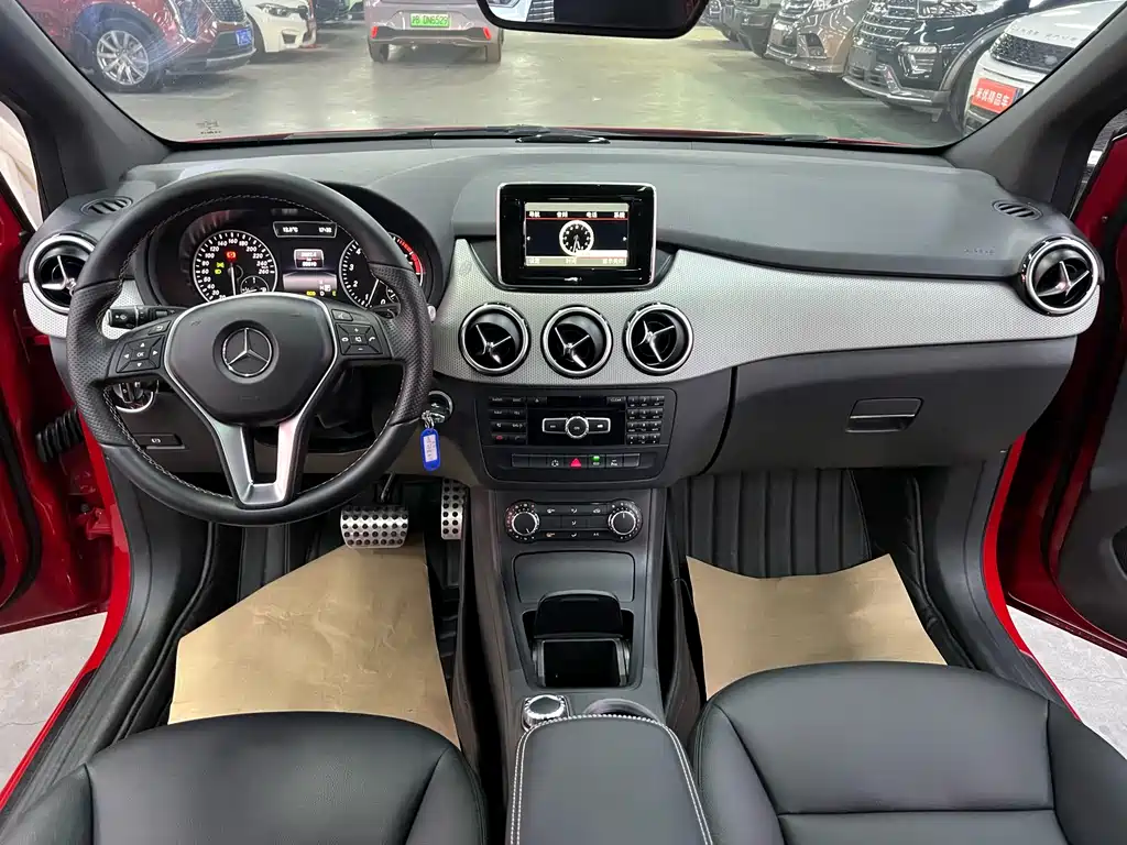 Mercedes-Benz B-Class 2015 — фото 12