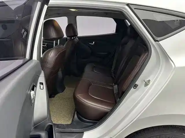 Hyundai ix35 2015 — фото 17