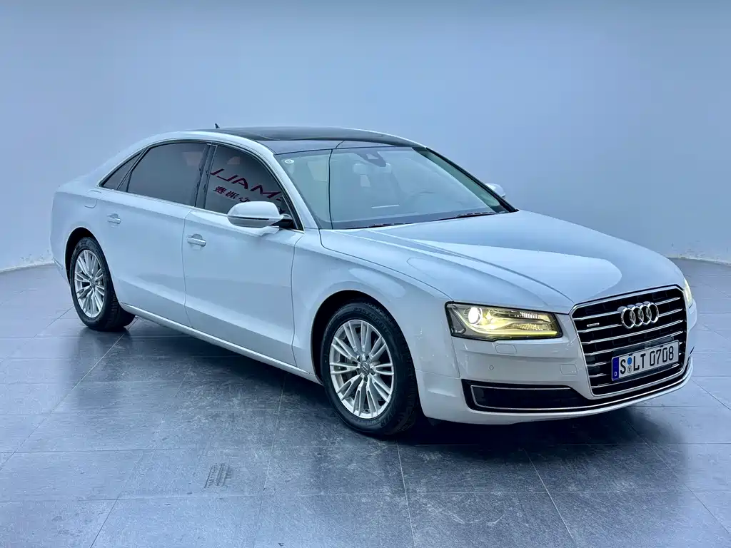 Audi A8 2015 — фото 3