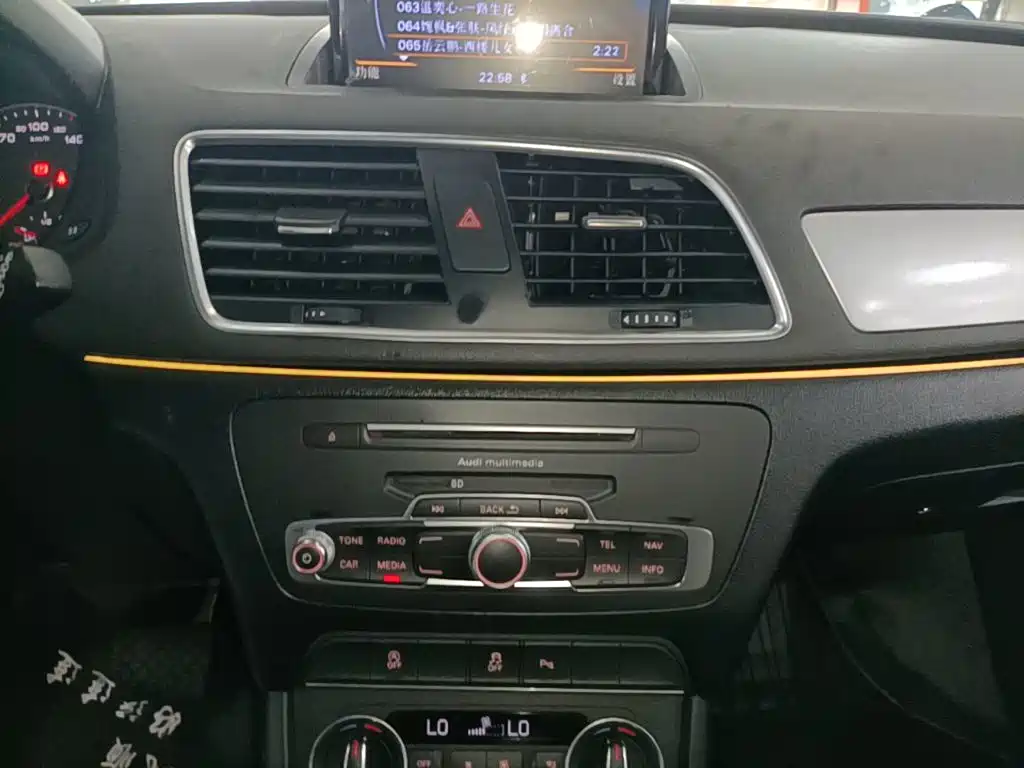 Audi Q3 2017 — фото 13