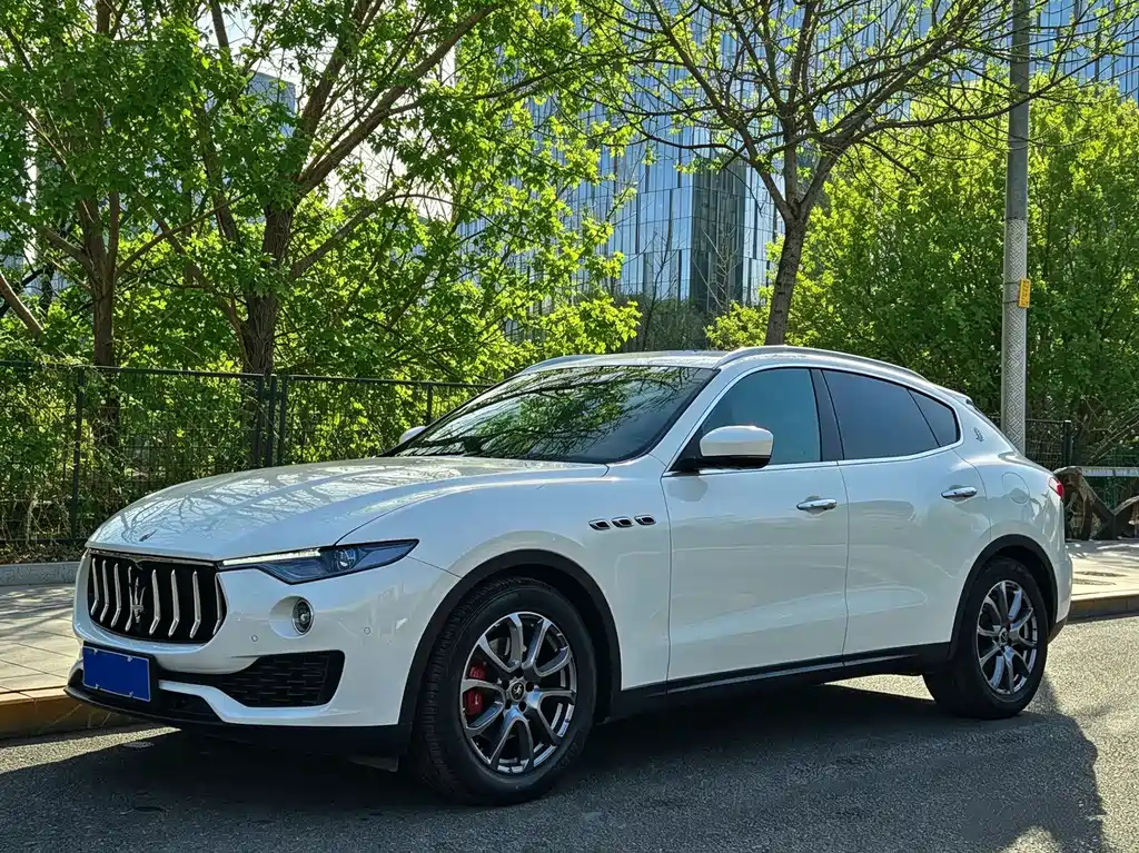 Maserati Levante 2020 — фото 1
