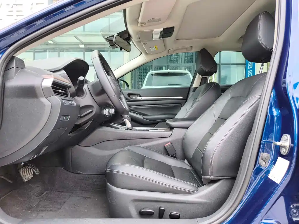 Nissan Teana 2022