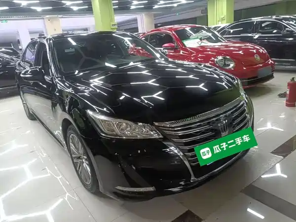 Toyota Crown 2017