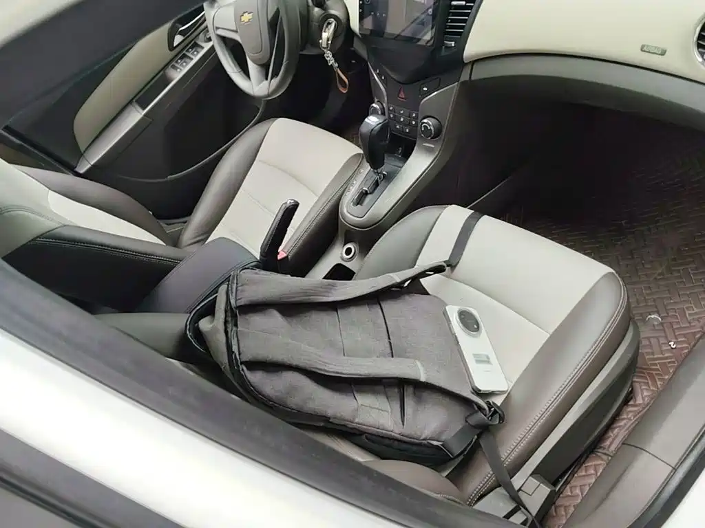 Chevrolet Cruze 2015 — фото 25