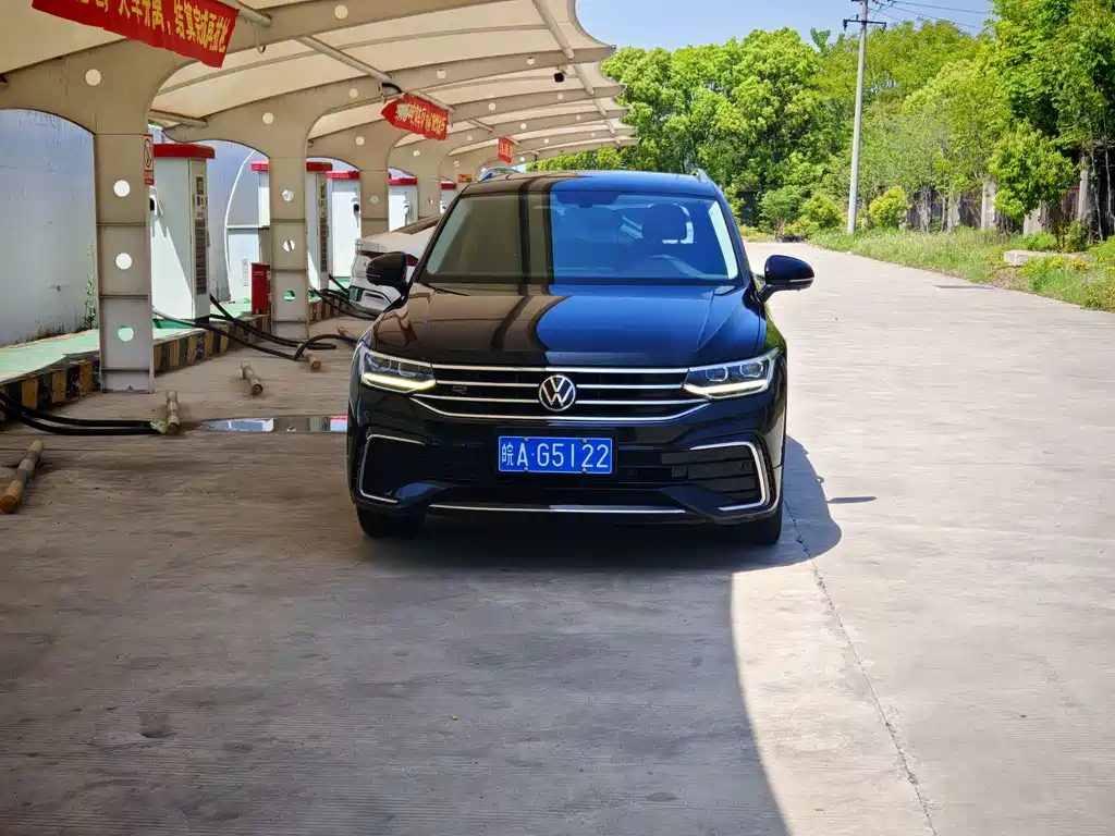 Volkswagen Tiguan L 2022 — фото 2