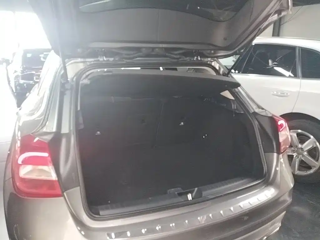Mercedes-Benz GLA 2017 — фото 19