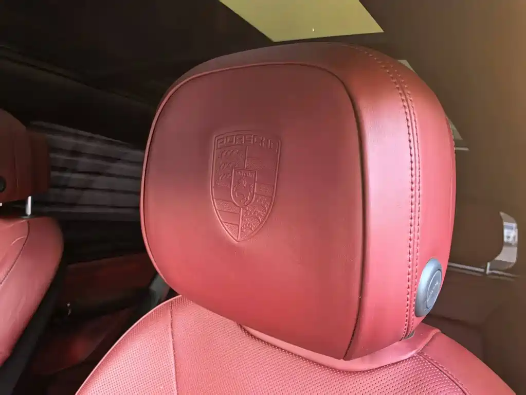 Porsche Cayenne Hybrid 2022 — фото 11