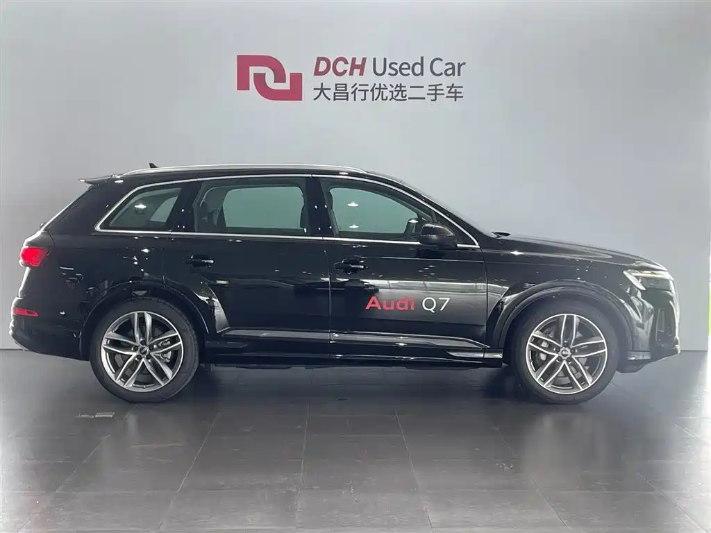 Audi Q7 2025 — фото 2