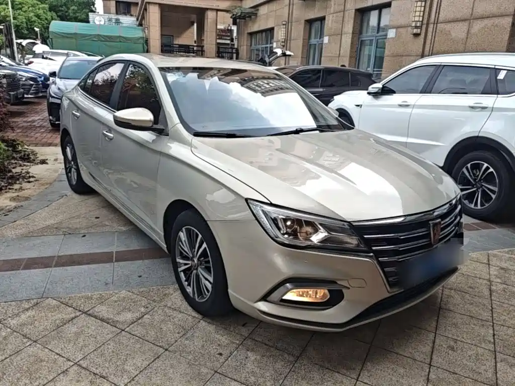 Roewe i5 2018 — фото 4
